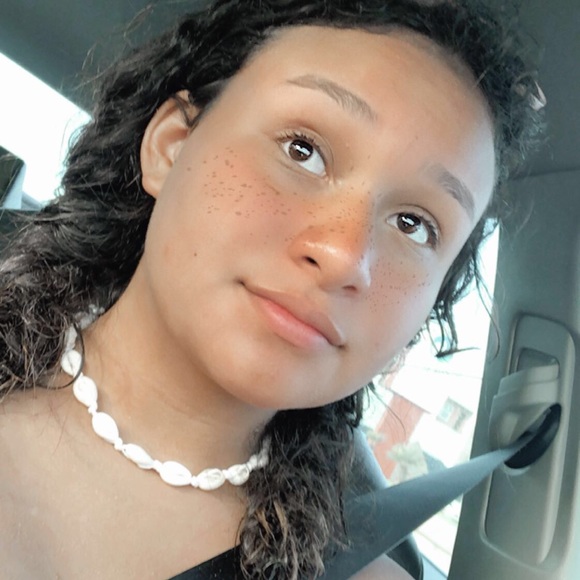 Meet your Posher, Jessie - Picture 2 of 10